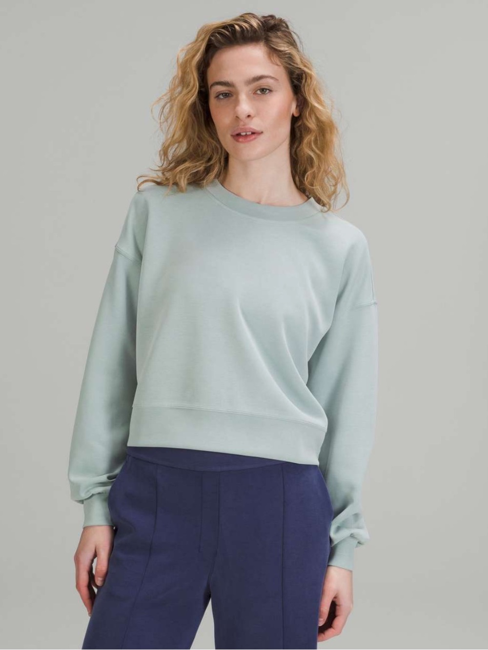 Lululemon Perfectly Oversized Cropped Crew *Softstreme-Silver Blue